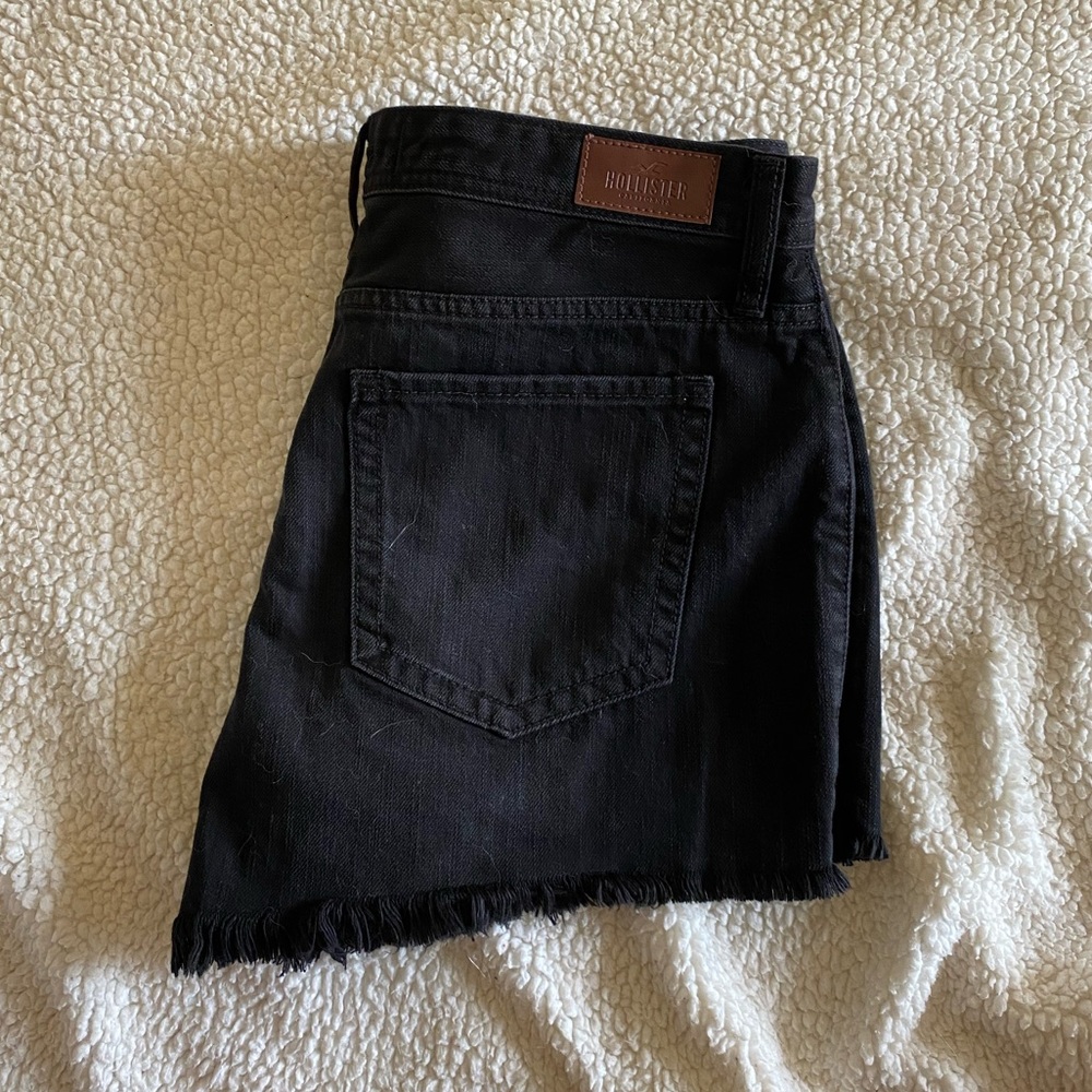 Size11DistressedHollisterShorts